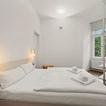 Mooeve Boxi Big With Balcony Apartment