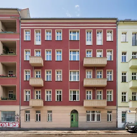 Mooeve Friedrichs Big Berlin